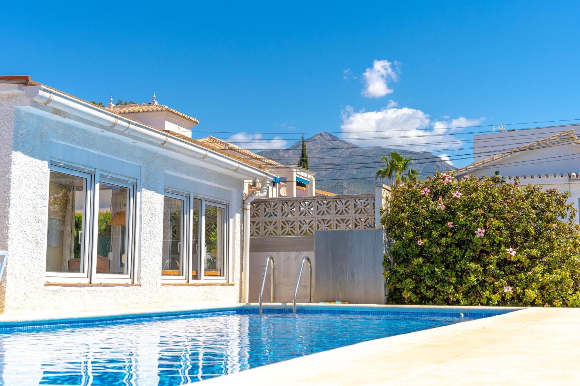 Villa Sevilla Casasol Nerja Exteriér fotografie